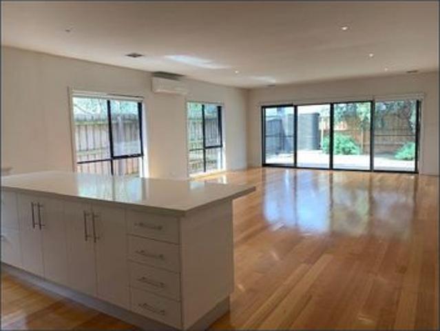 Townhouse for rent in Camerons Creek, Victoria