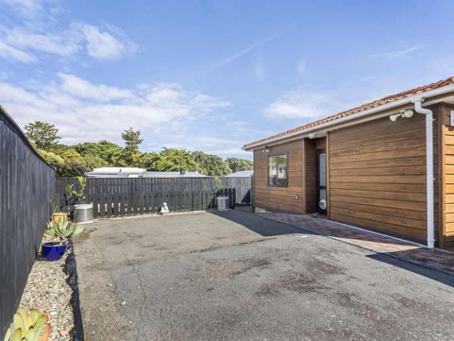 Townhouse for sale in Papakaio, Wellington