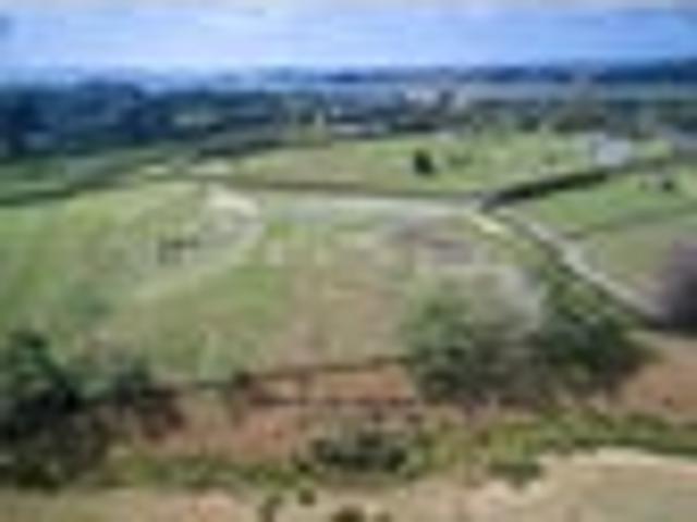 Land for sale in Awhitu