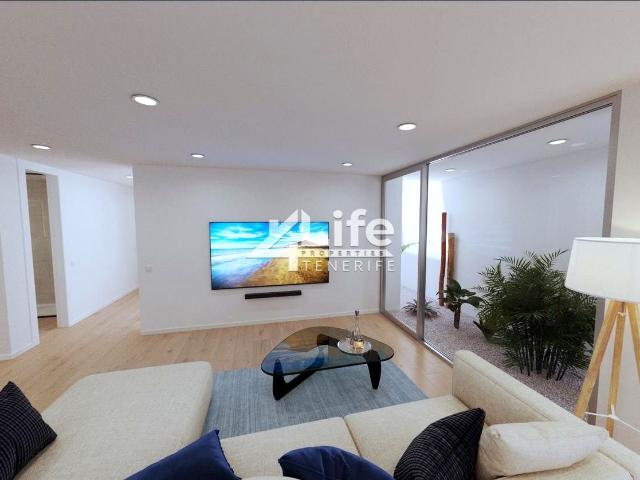 Casa en venta en Marazul, Adeje