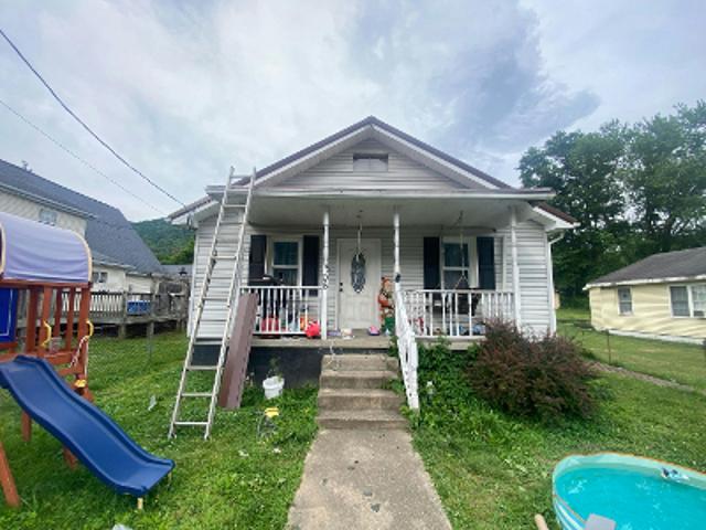 House for sale in Glasgow, West Virginia