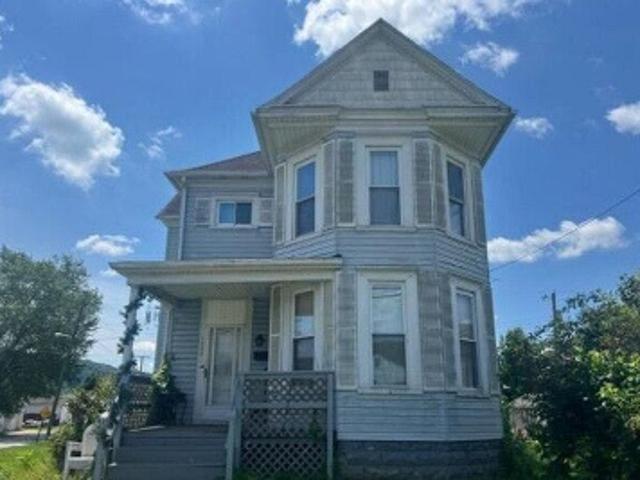 House for sale in Moundsville, West Virginia