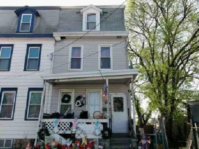 Townhouse for sale in Gloucester City, New Jersey