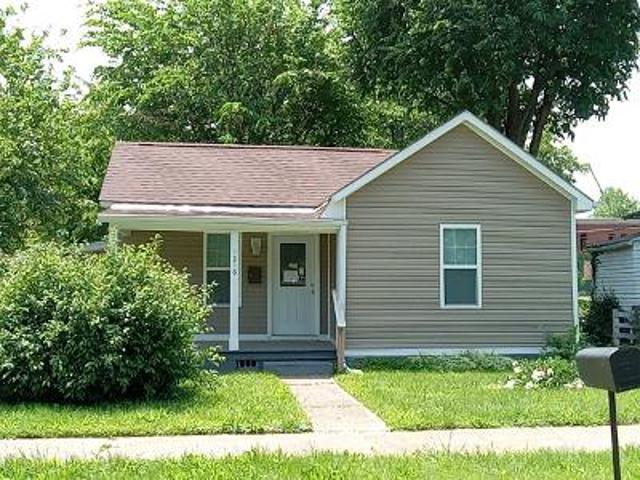 House for sale in Sedalia