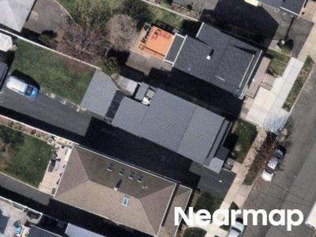 House for sale in Lyndhurst, New Jersey