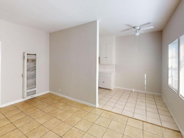 Apartment for rent in Canoga Park, California