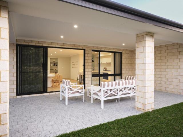 Cottage for sale in Two Rocks, Western Australia