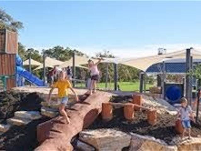 Cottage for sale in East Carnarvon, Western Australia