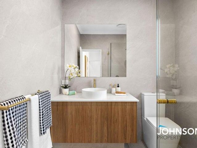 Villa for sale in Joondanna