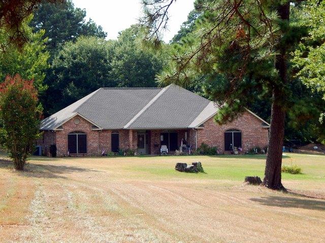 House for sale in Gilchrist, Texas