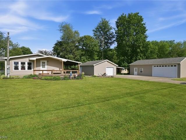 House for sale in Andover, Ohio