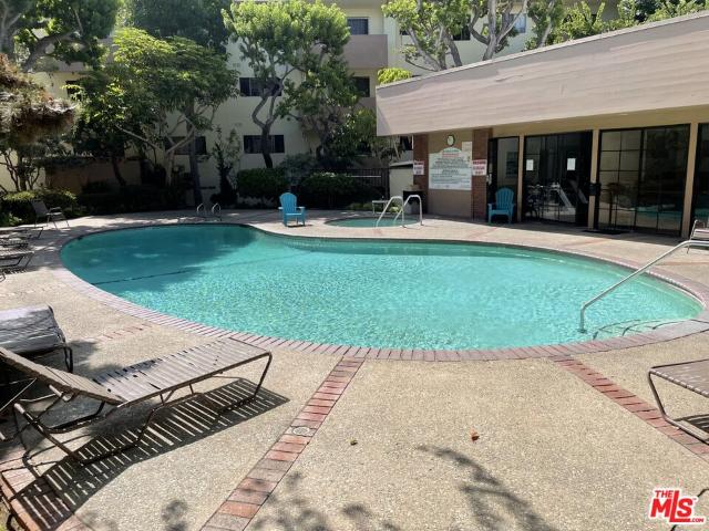 Condo for sale in Canoga Park, California