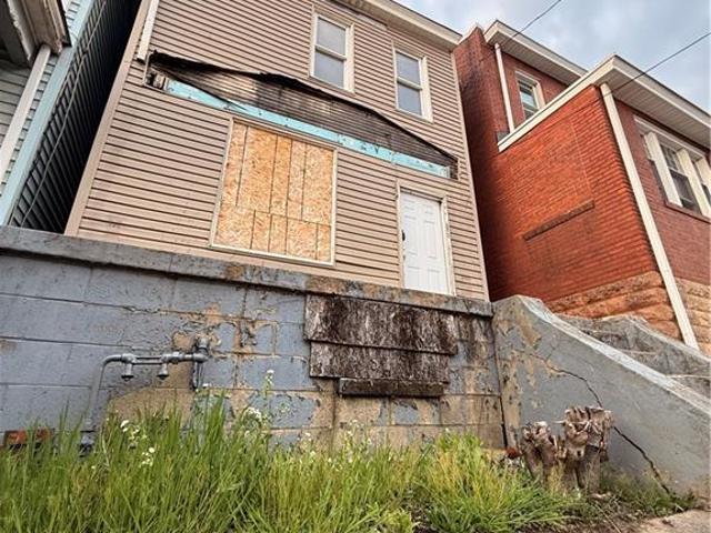 House for sale in Pittsburg, Pennsylvania