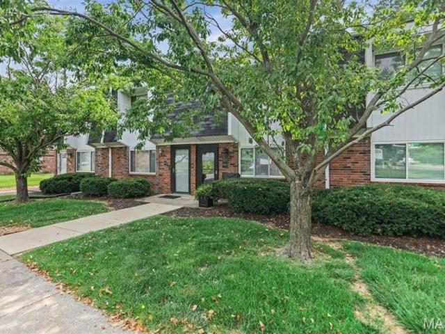 Townhouse for sale in Godfrey, Illinois