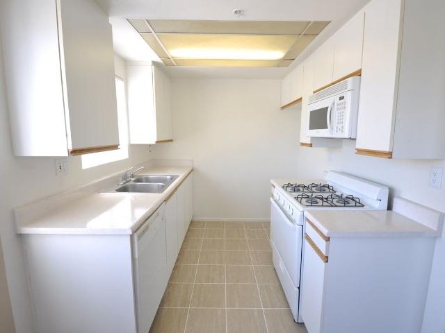Apartment for rent in Canoga Park, California