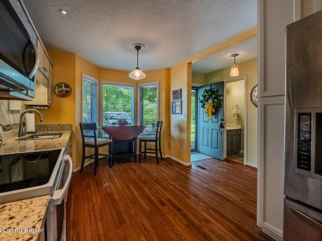 Condo for sale in Harrods Creek, Louisville
