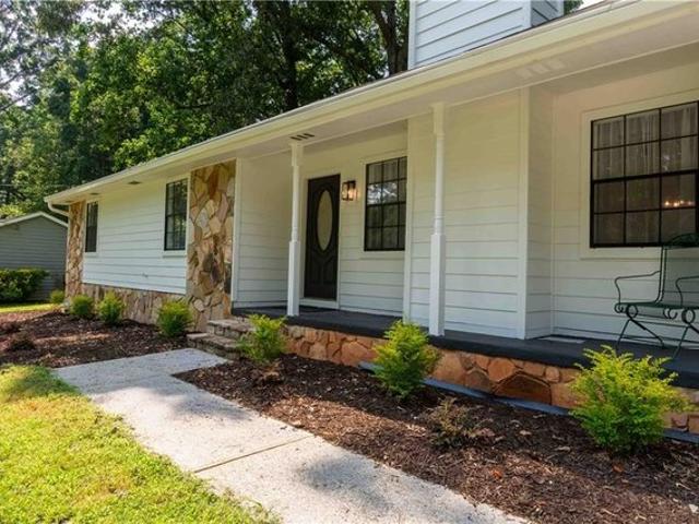 House for sale in Lilburn, Georgia