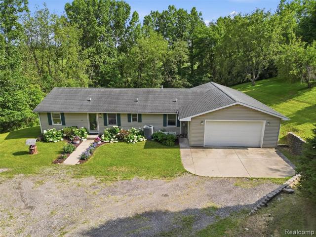House for sale in Marion Township, Howell