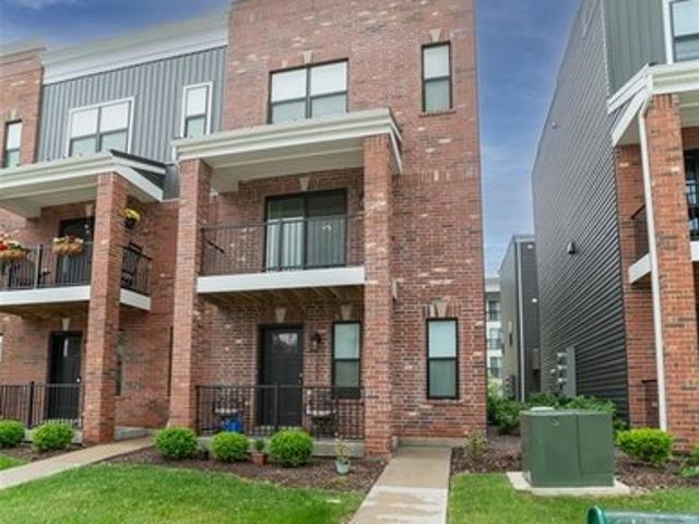 Townhouse for sale in The Hill, Saint Louis
