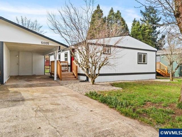 House for sale in Oregonia