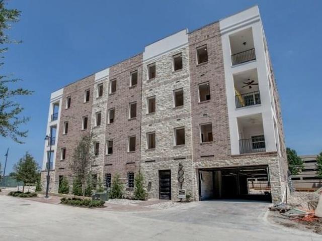 Condo for sale in Addison, Texas
