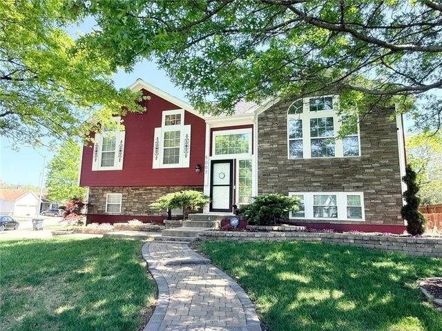 House for sale in Blue Springs, Missouri