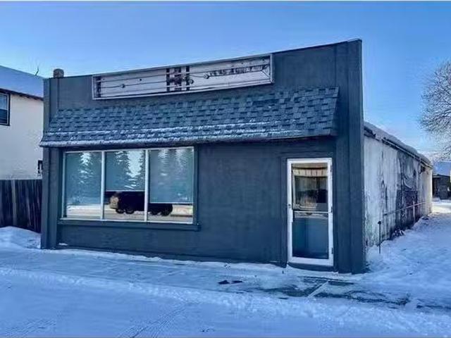 House for sale in Mannville, Alberta