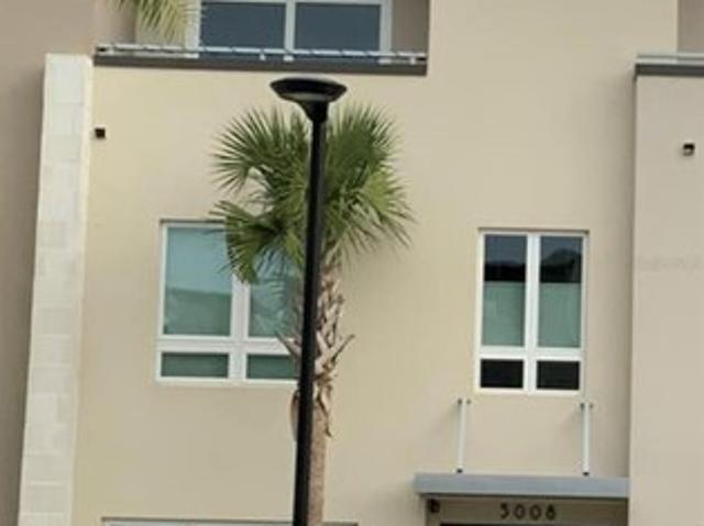 Townhouse for sale in Gainesville, Florida