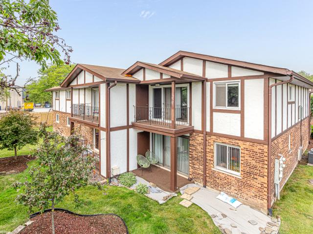Condo for sale in Alsip Condo for sale in Alsip