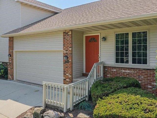 House for sale in Ridgewood, Madison