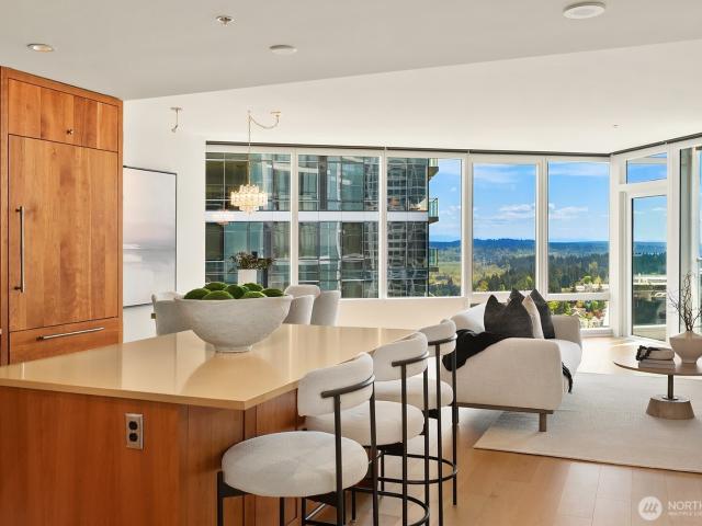 Condo for sale in Bellevue, King County