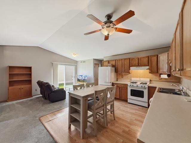 House for sale in Mchenry, Illinois