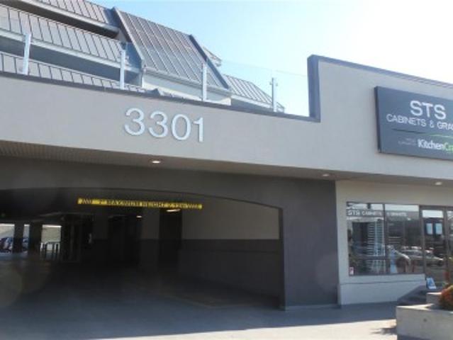 Commercial for rent in Saanich Core, Saanich