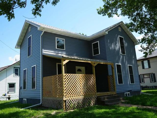 House for sale in Independence, Iowa