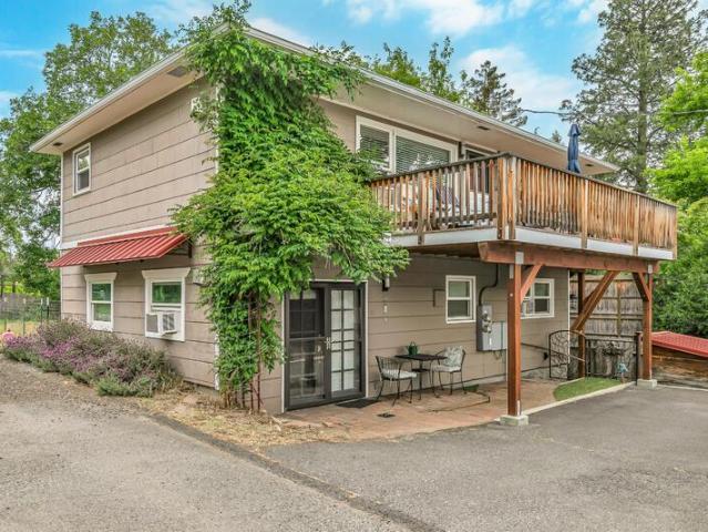 Duplex for sale in Ashland