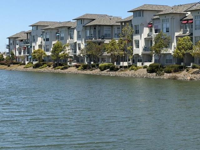 Condo for sale in San Mateo, California