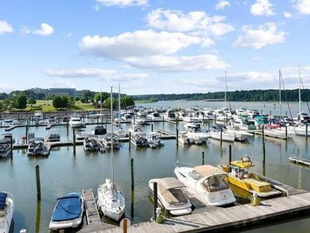 Condo for sale in Virginia