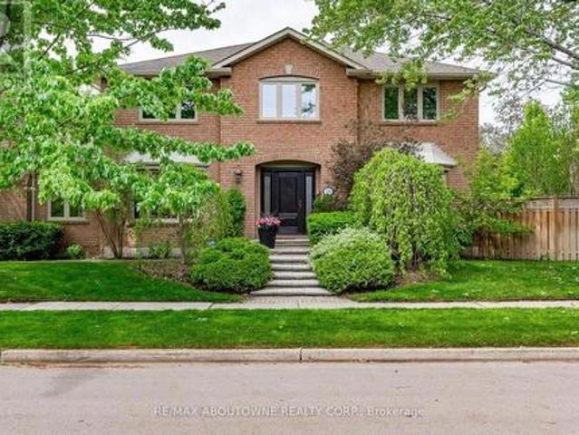 House for sale in Oakville, Ontario