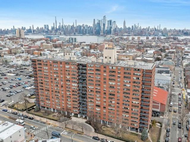 Condo for sale in Hudson, New Jersey