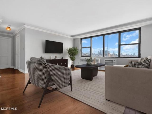 Condo for sale in Hudson, New Jersey