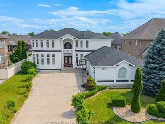 House for sale in Lakeshore, Ontario