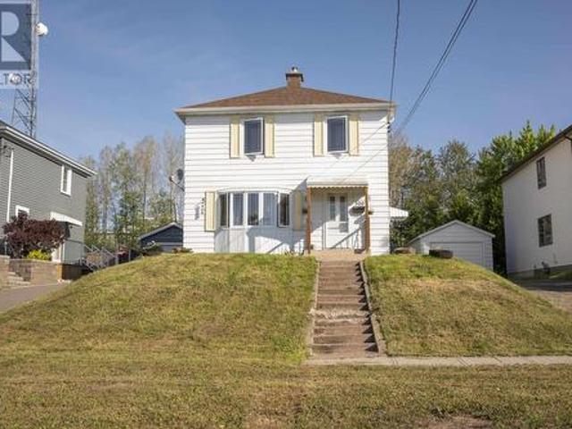 House for sale in Thunder Bay, Ontario