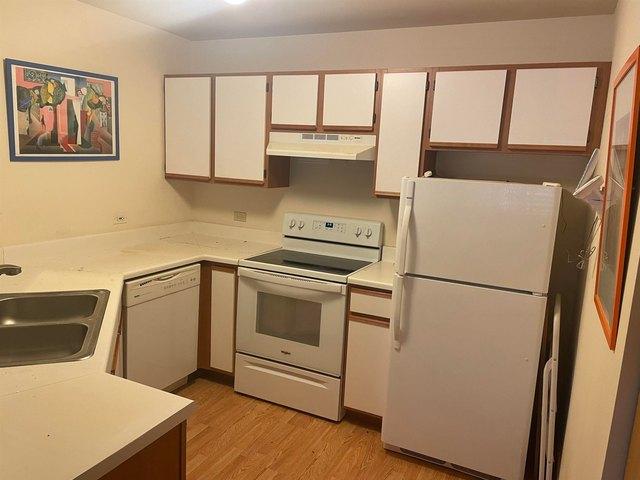 Condo for sale in Mchenry, Illinois