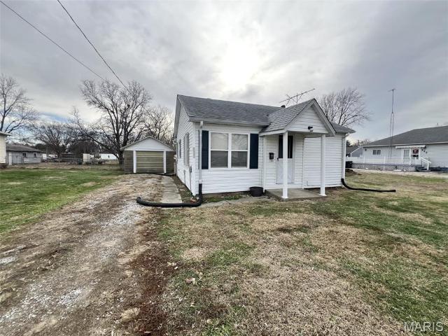 House for sale in Litchfield, Illinois