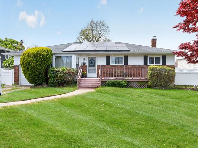 Property for sale in Babylon, New York