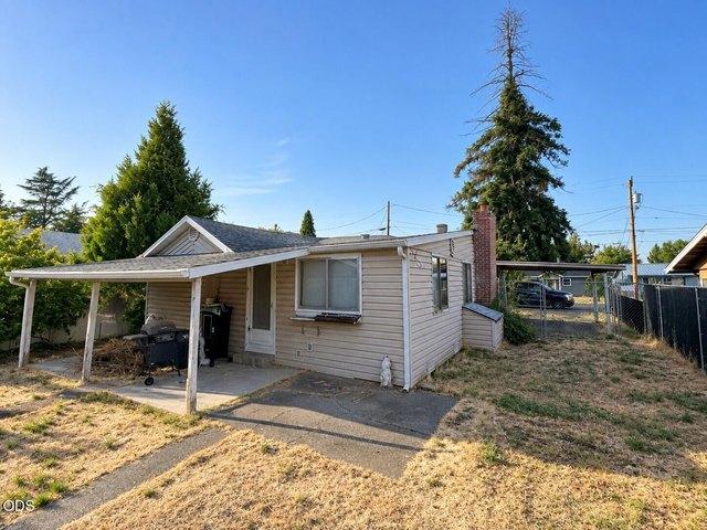 House for sale in Oregonia