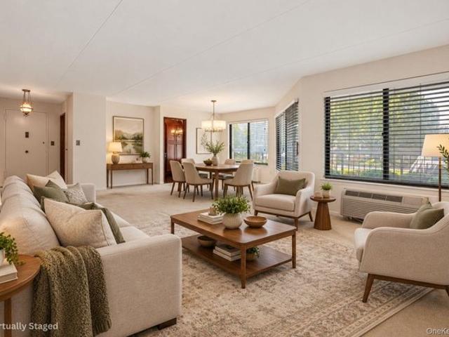 Condo for sale in Hartsdale, Westchester County