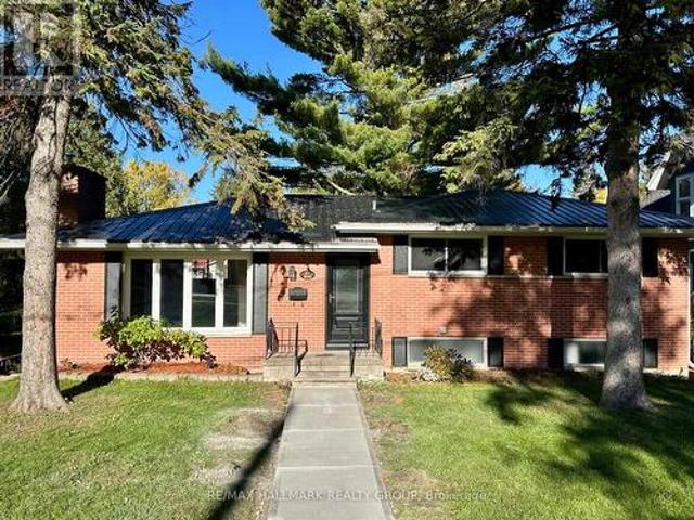 House for sale in Brockville, Ontario