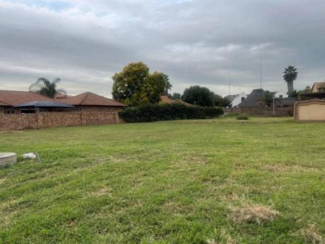 Land for sale in Hartbeespoort Dam Nature Reserve, North West