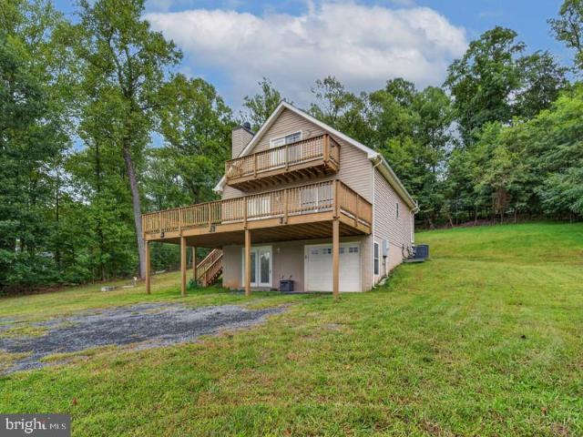 House for sale in Shenandoah Farms Mountain View, Warren County
